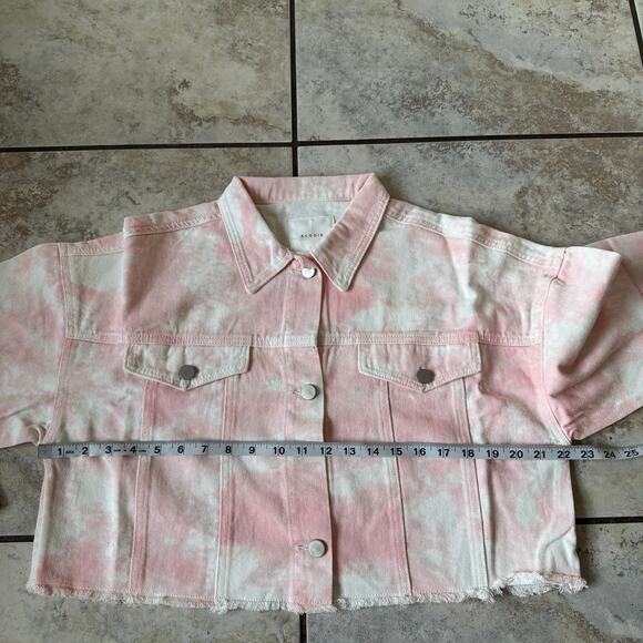 ELODIE Tie Dye Print Cropped Pink Jacket Size Medium NWT - Picture 3 of 9